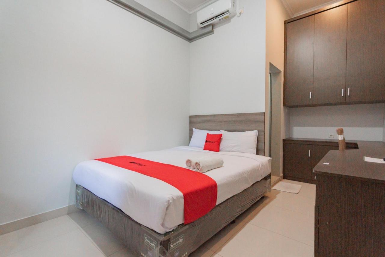 RedDoorz Plus Syariah @ Tuparev Cirebon 3 Bagian luar foto